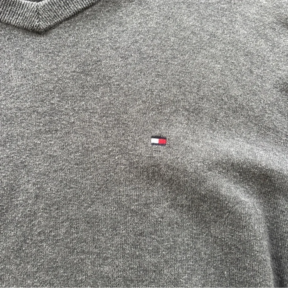 Tommy Hilfiger Men's Charcoal V-Neck Sweater